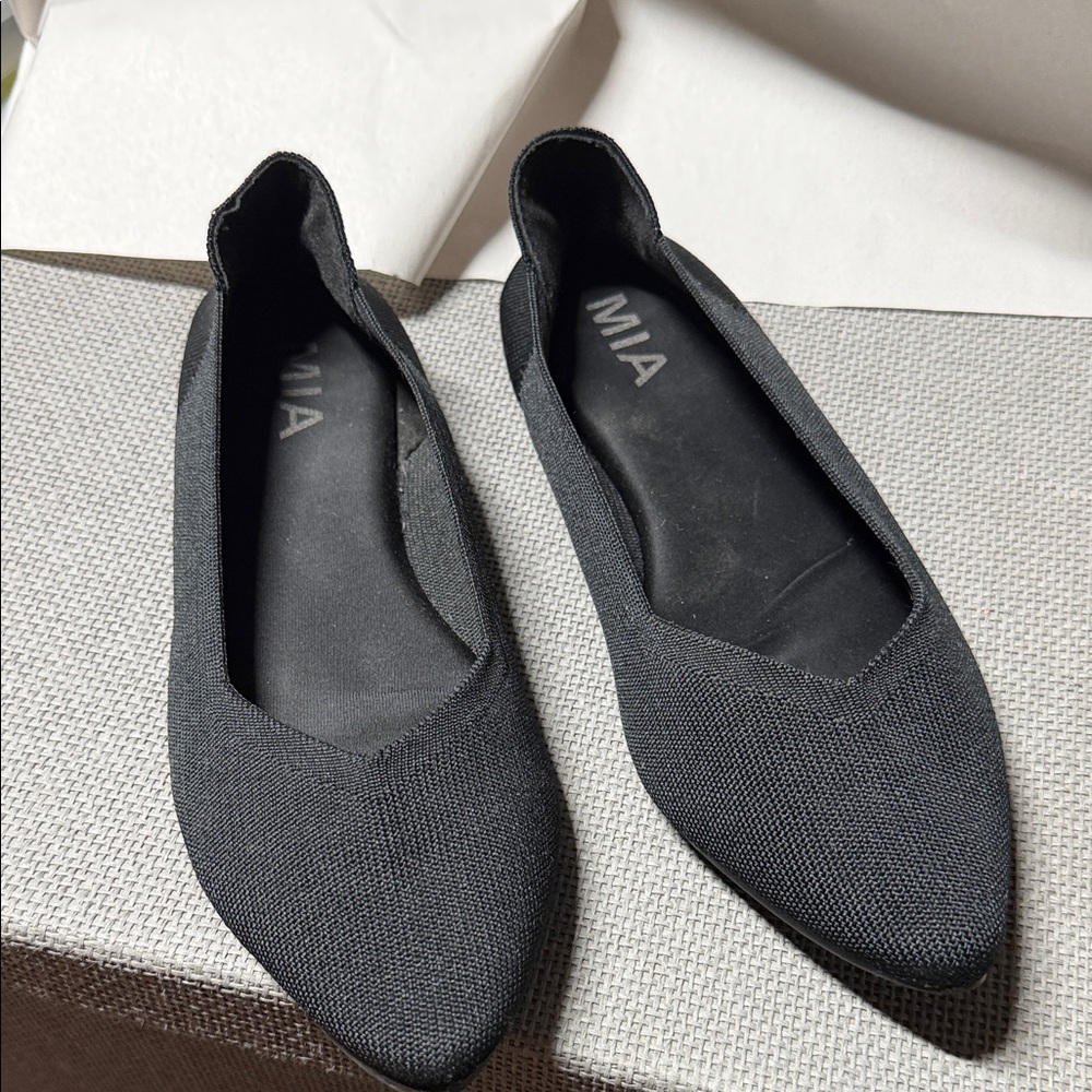MIA Women's Elegant Black Loafers